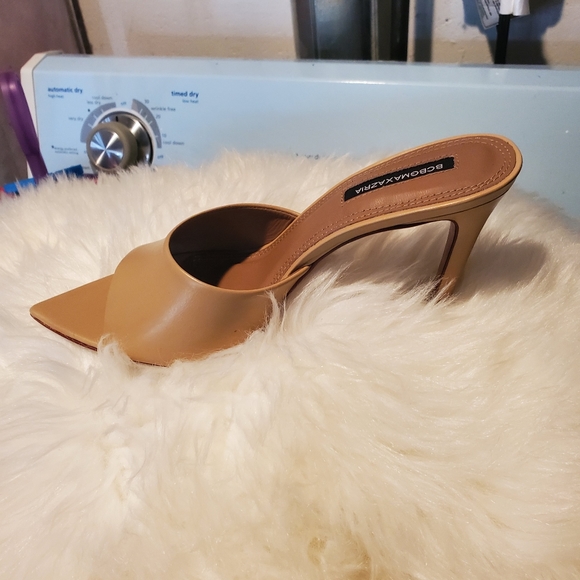 Brown heels slippers - Picture 1 of 2